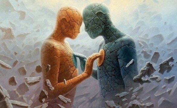 personnages de pierre se touchant la poitrine